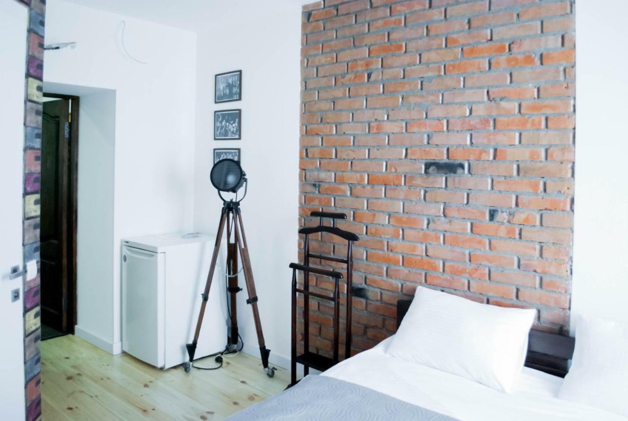 Hostel Uyutniy Dvorik Odessa Esterno foto