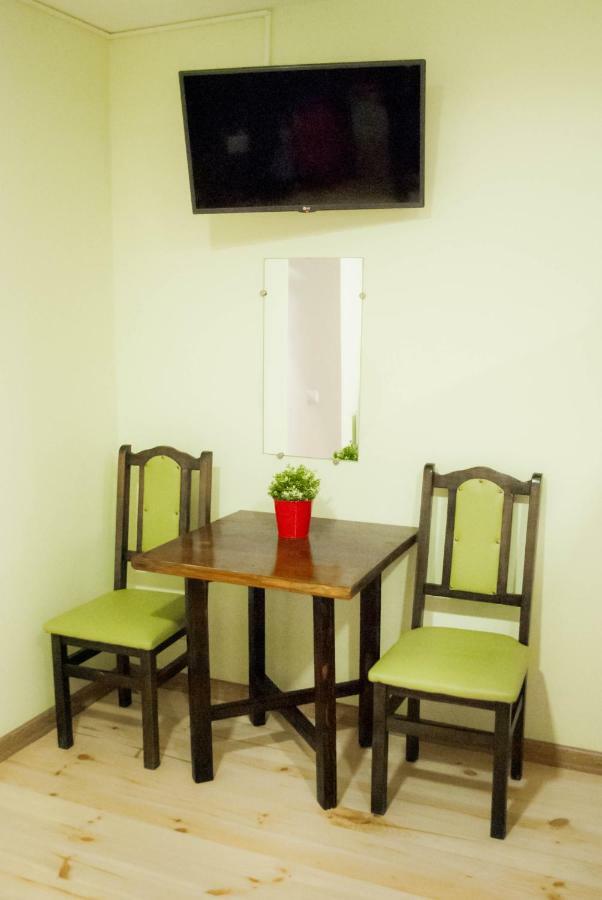 Hostel Uyutniy Dvorik Odessa Esterno foto