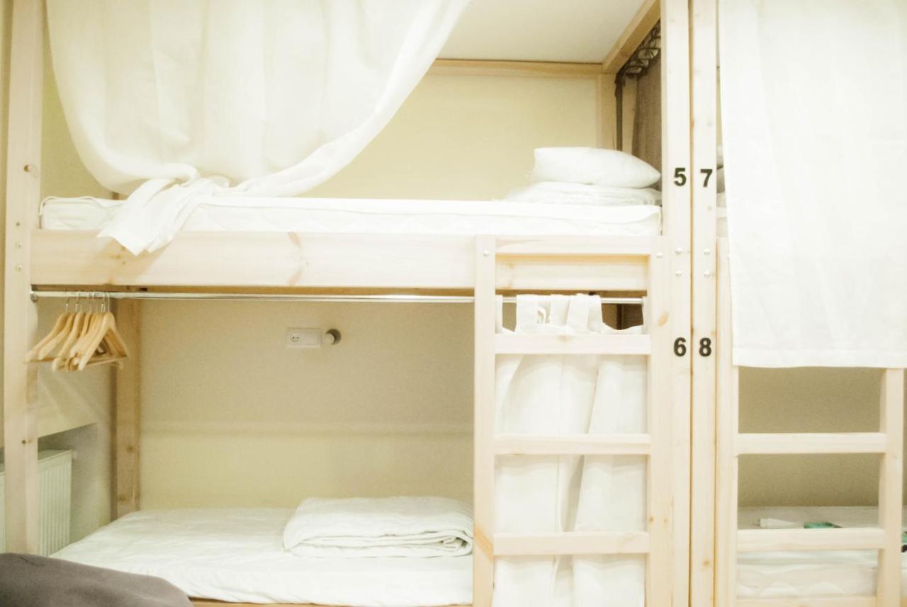 Hostel Uyutniy Dvorik Odessa Esterno foto